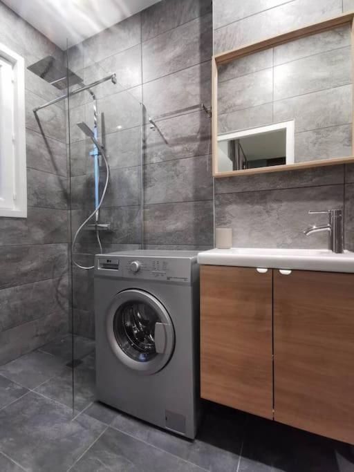 Appartement Le Pressense à Vénissieux Extérieur photo